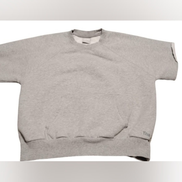 TNA ARITZIA | TNA Cozy Boyfriend Cropped Sleeve Light Gray Crewneck Sweater | XS - Picture 10 of 10